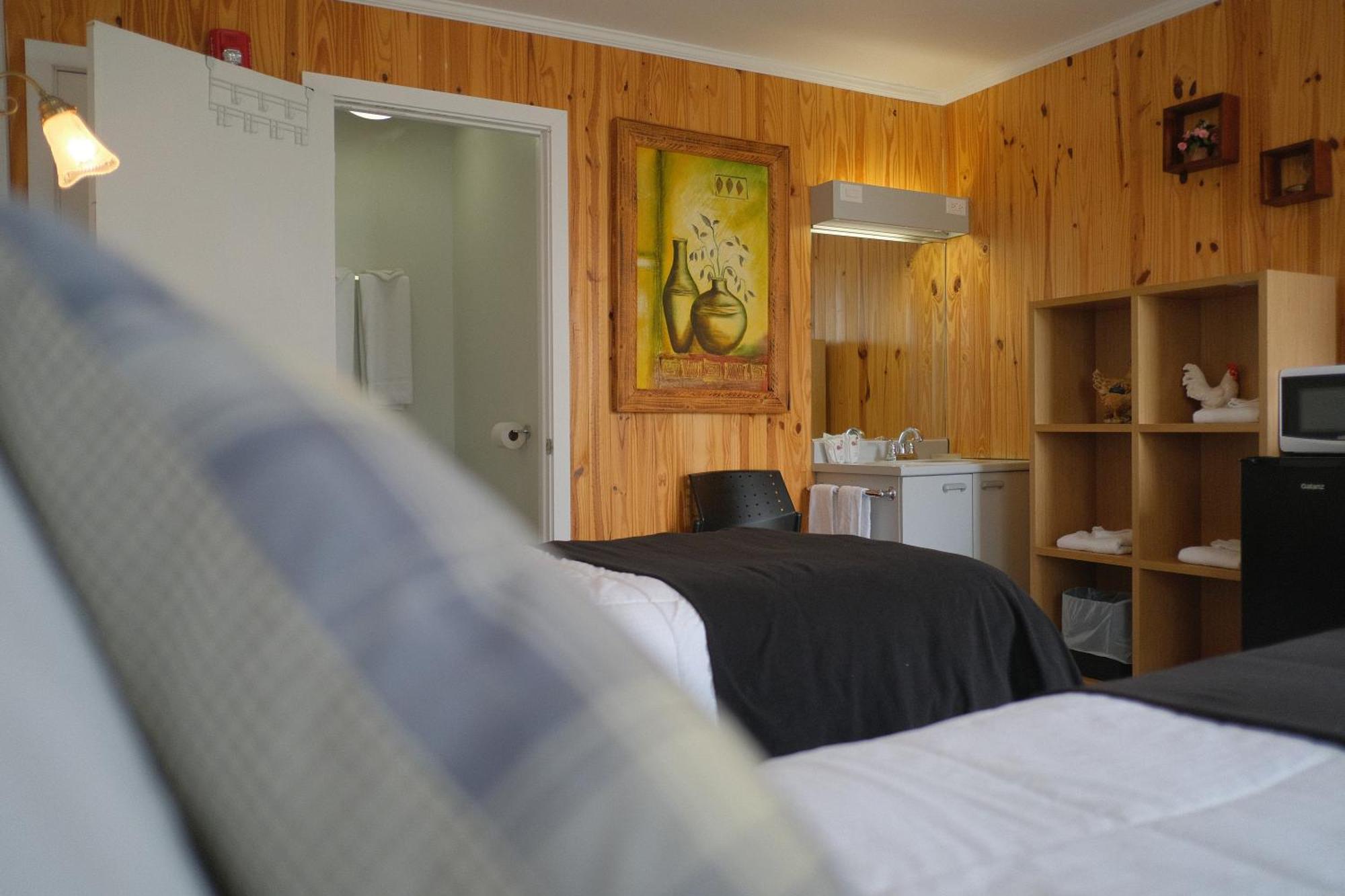 Auberge St-Tite-Des-Caps Saint-Tite-des-Caps Zewnętrze zdjęcie